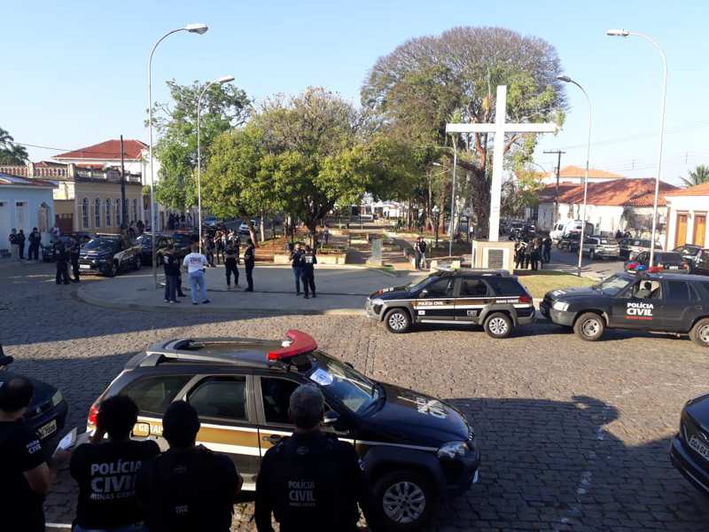 Polícia Civil prende 21 investigados por tráfico de drogas e homicídio no Sul de Minas. As ações são resultados da operação “Archangelus”