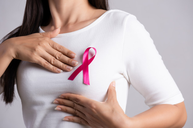 Outubro Rosa: uma em cada 12 mulheres terá diagnóstico de câncer de mama