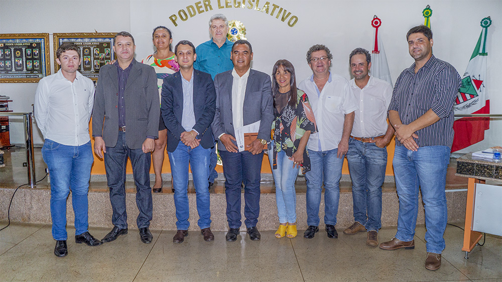 (Esq) Daniel França, Caetano Neto, Luciano Belchior, Ivo Américo, Suely Pricinoti, Gilvan Gama, Aparecido Ribeiro, João Makhoul — ao fundo — Neide Martins e Bernaldo Evaristo Cabral (Foto: Paulo Braga/Tudo Em Dia)