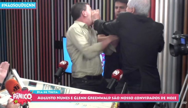 Augusto Nunes agride Gleen Greenwald durante programa