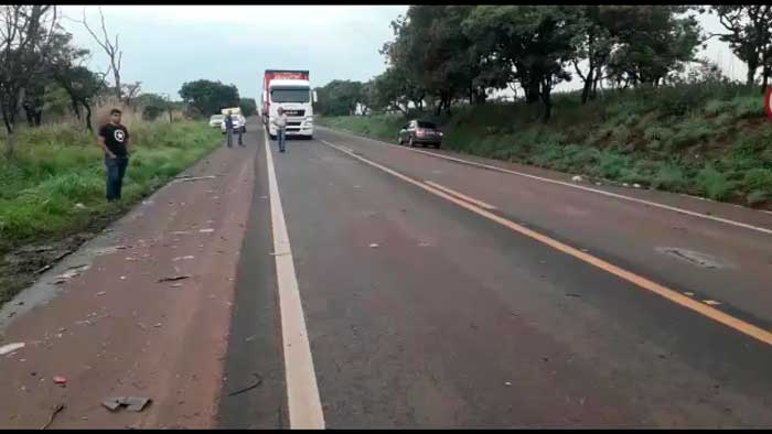 Passageira morre e motorista fica ferido em acidente na BR-365 entre Uberlândia e Romaria