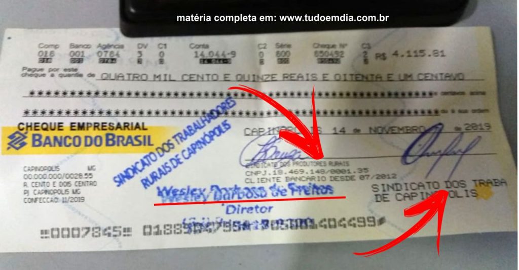 O cheque é muito semelhante a um verdadeiro, no entanto, contém erros grosseiros 