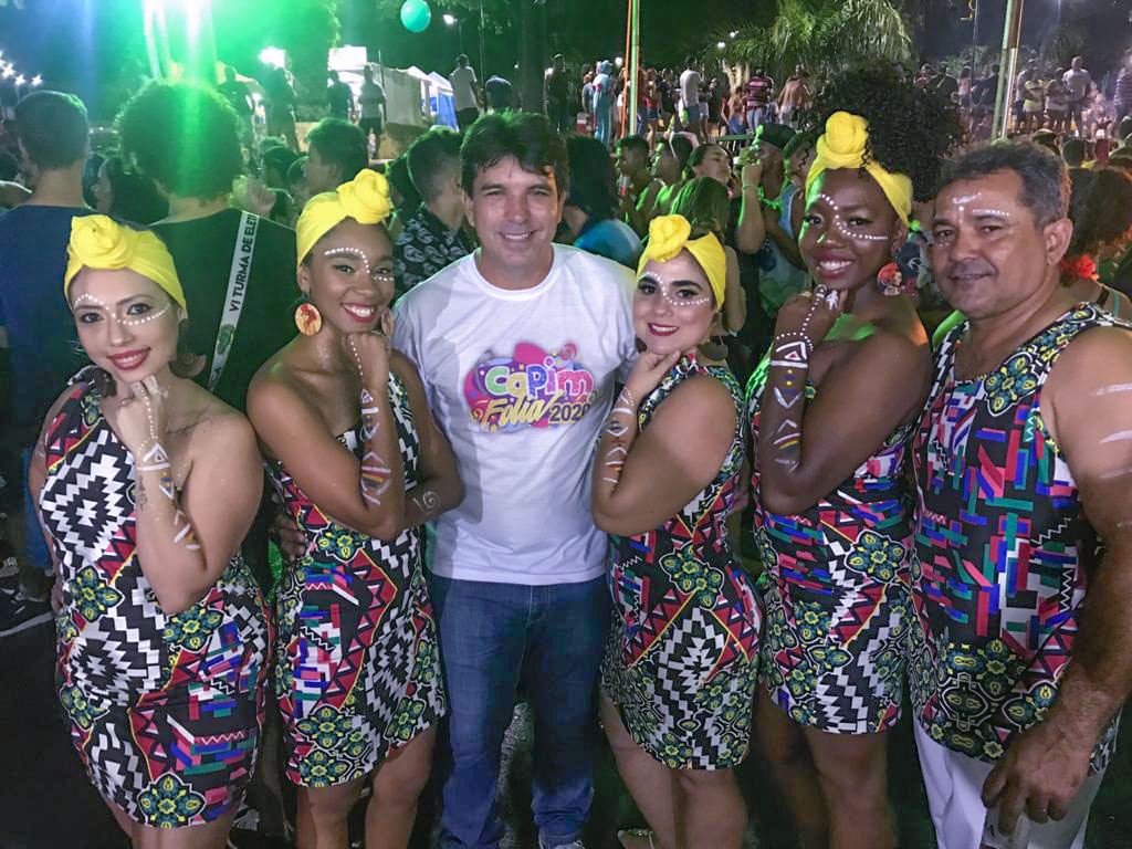 O Prefeito de Capinópolis, Cleidimar Zanotto, acompanhou a folia de perto