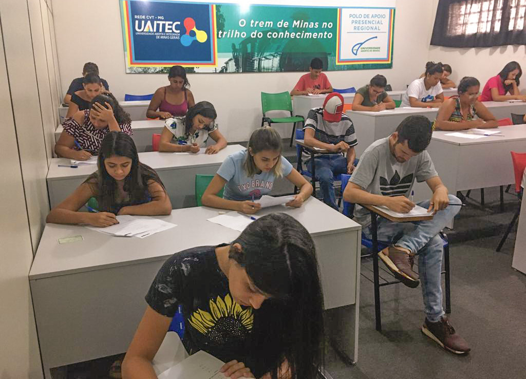 Cerca de 80 jovens foram pré-selecionados para participarem das avaliações (Foto: Divulgação)