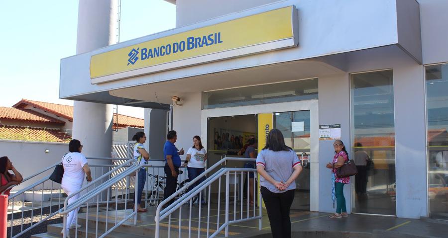 Prefeitura de Santa Vitória inicia pagamento dos servidores de forma escalonada