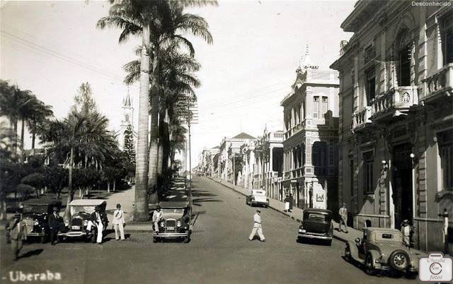 Foto do acervo pessoal de Demilton Dib - década:1930 / Praça Rui Barbosa / Reprodução: Uberaba em Fotos
