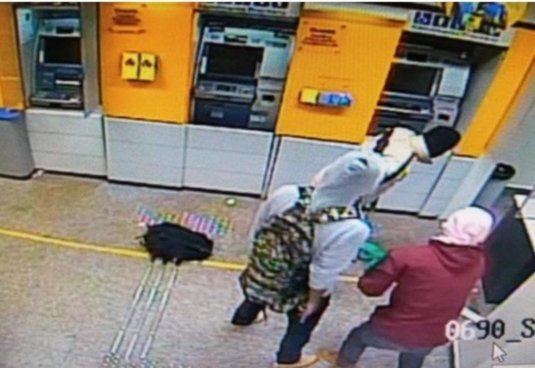 Câmera de segurança do Banco do Brasil flagrou a ação dos bandidos | Foto: Reprodução