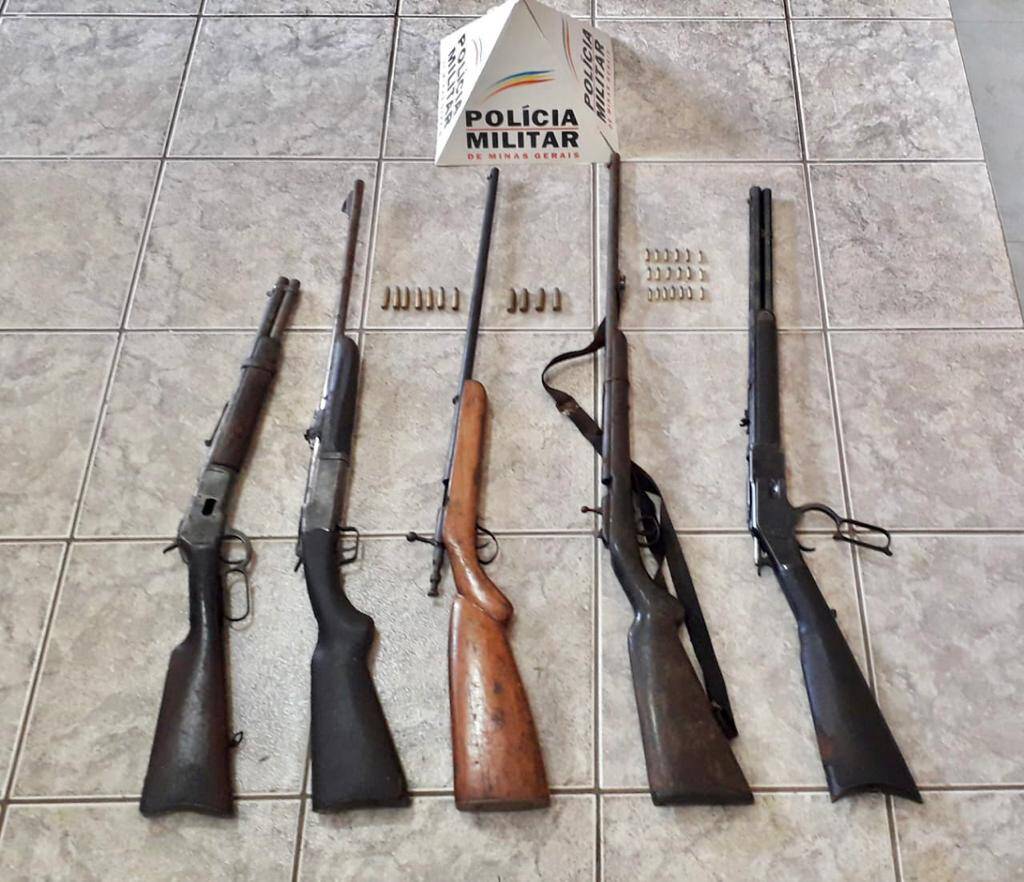 Armas apreendidas na ação policial | Foto: PMMG/Divulgação