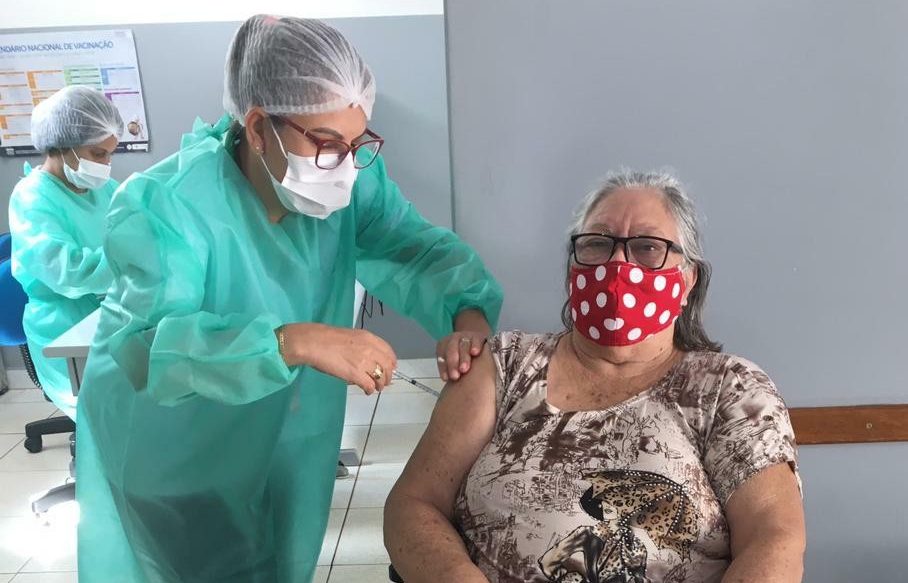 Secretaria de Saúde inicia hoje a vacinação contra a Covid-19 em idosos acima de 80 anos