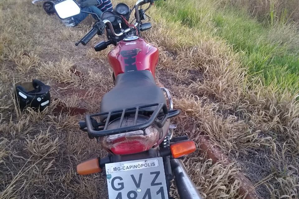 Moto apreendida tem placa de Capinópolis | Foto: Divulgação