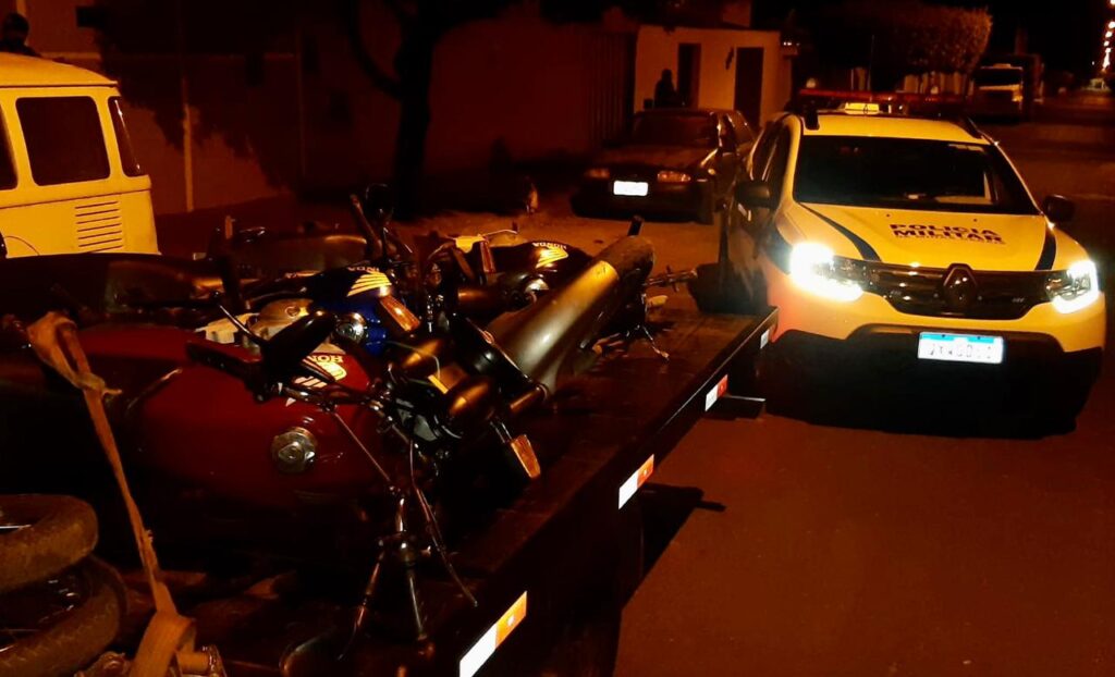 Motocicletas foram recuperadas pela PMMG após denúncias | Foto: Divulgação