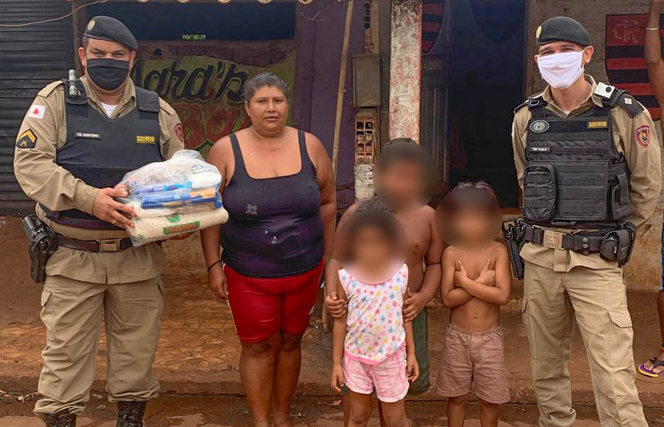 Ao todo, 9 famílias foram beneficiadas pelo projeto social da Polícia Milita de Capinópolis | Foto: Divulgação/PMMG