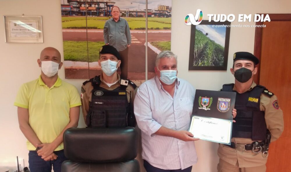  Capinópolis: 54º Batalhão da PM faz agradecimento formal por parceria com a CRV Industrial