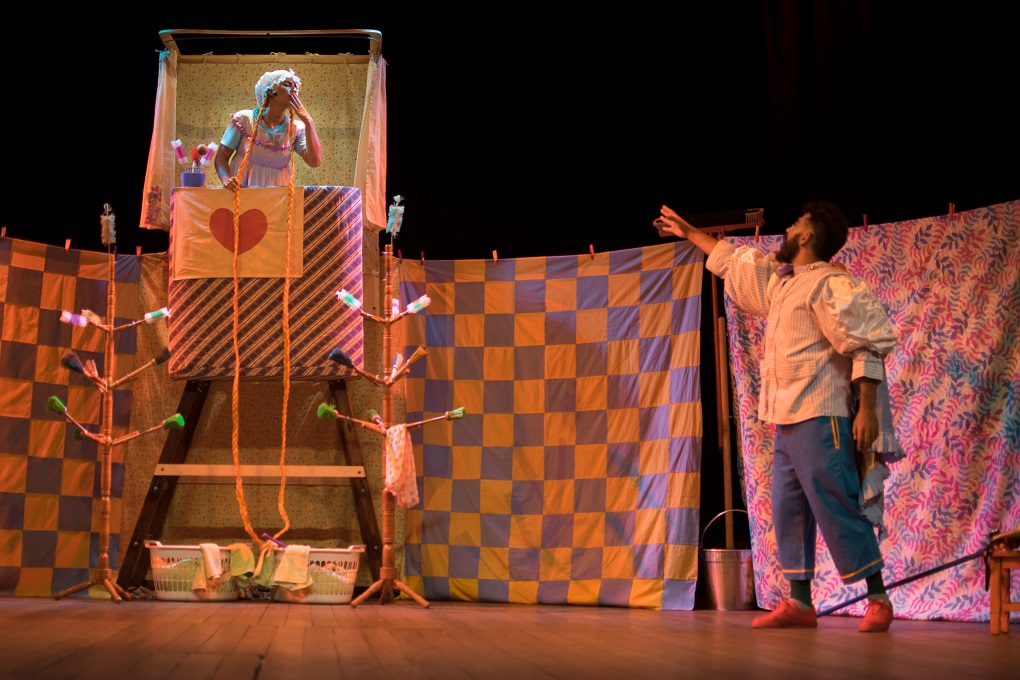 Companhia mineira de teatro levará na bagagem o espetáculo Rapunzel que faz parte do projeto Diversão em Cena patrocinado pela ArcelorMittal
