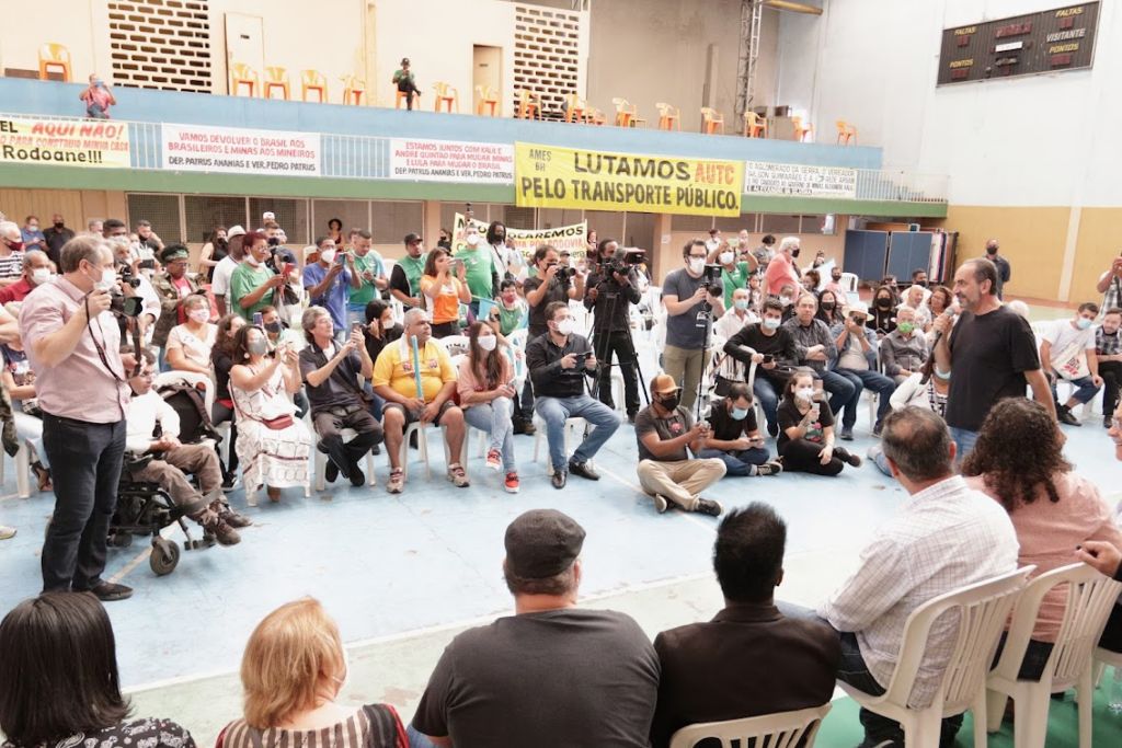 Durante discurso, Bolsonaro, presidente da República, foi chamado de genocida pelo pré-candidato ao governo de Minas, Alexandre Kalil | Foto: Rodrigo Lima/PSD/Divulgação