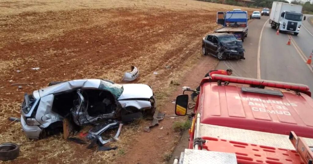 Acidente deixa seis mortos na GO-060, em Turvânia Goiás — Foto: Divulgação/CBMGO