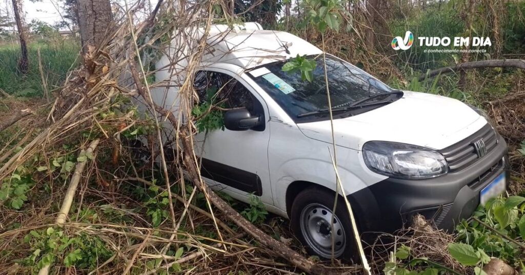 Veículo foi encontrado com outros produtos furtados do restaurante no seu interior | Foto: PMMG/Divulgação