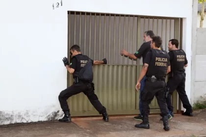 PF cumpre mandado da Operação'After' — Foto: Polícia Federal/Divulgação
