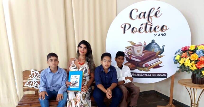 Escola Aurelisa Alcântara de Souza realizou a 2ª Edição do Café Poético