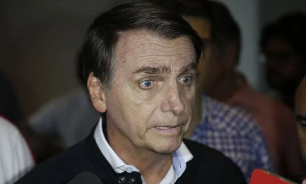 Jair Bolsonaro, ex-presidente derrotado nas urnas por mais de 61 milhões de eleitores, estimulou ações diuturnamente