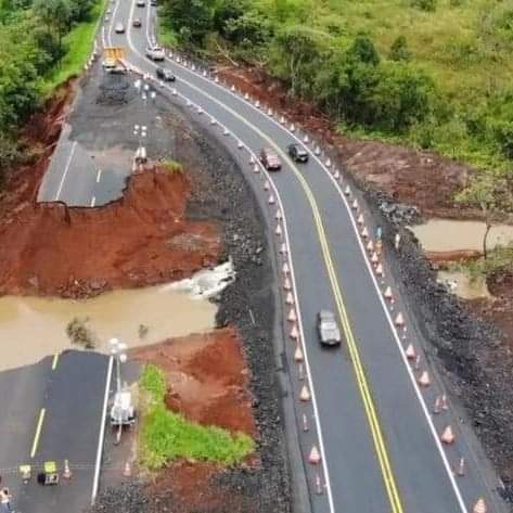 Desvio provisório na BR-365, na altura de Gurinhatã, foi liberado neste domingo — Foto: Ecovias do Cerrado/Divulgação

