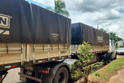 Carreta carregada com 37 toneladas, roubada em Canápolis, é recuperada em Uberlândia — Foto: Polícia Civil/Divulgação