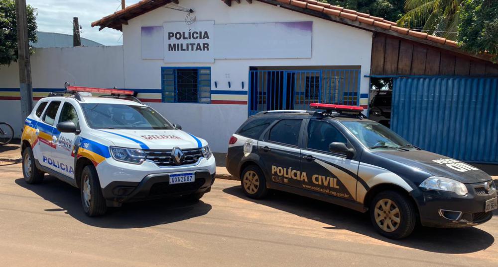 Suspeito de participação no assassinato de um homem de 48 anos em Ipiaçu foi preso durante ação conjunta da PMMG e da PCMG | Foto: PMMG