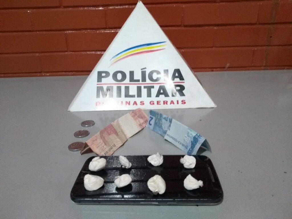 Jovem de 18 anos é preso com 8 papelotes de cocaína em Capinópolis