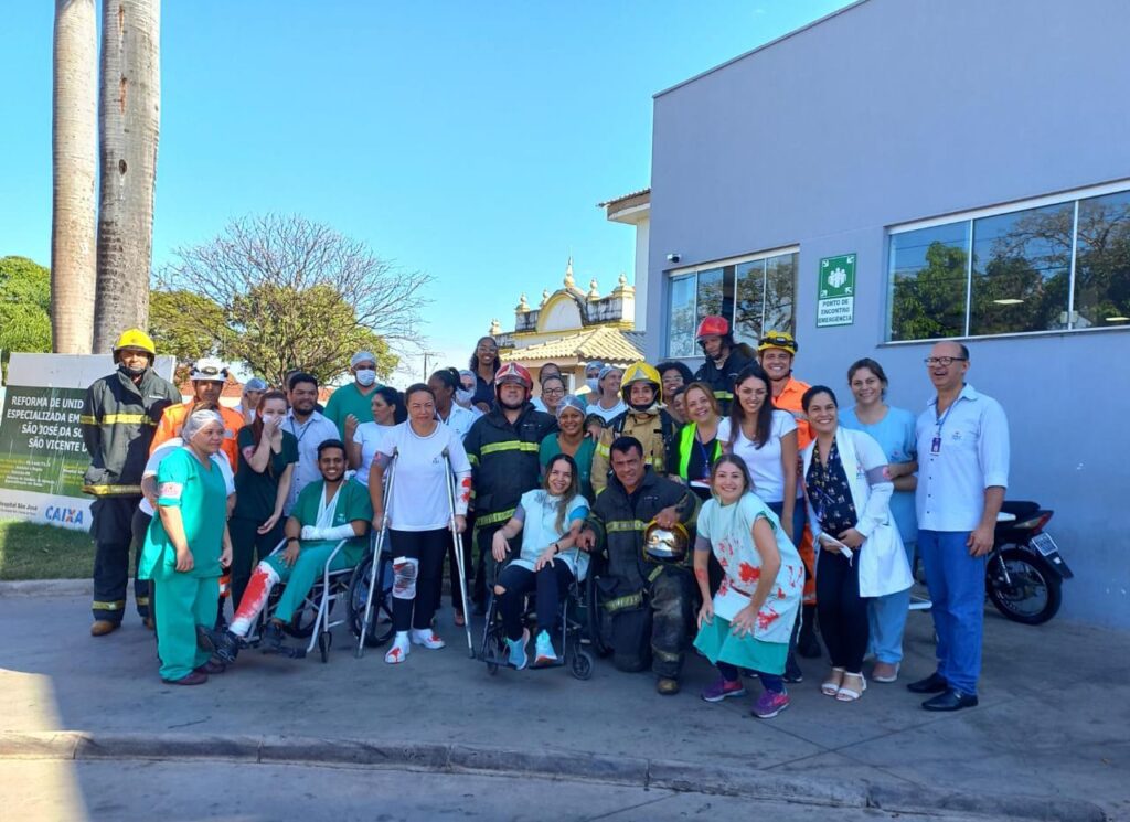 Situação hipotética de evacuação foi criadas para exercício e treinamento da equipe | Foto: Divulgação