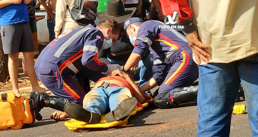 Idoso ficou ferido durante atropelamento e será transferido para atendimento médico em Uberlândia