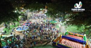 Capinópolis: Praça João Moreira ficou pequena durante festa que comemorou Dia das Crianças