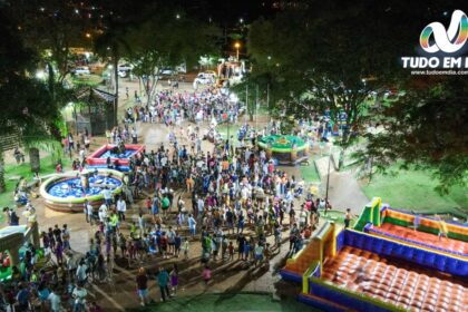 Capinópolis: Praça João Moreira ficou pequena durante festa que comemorou Dia das Crianças
