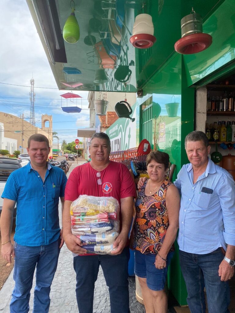 (Esq) Márcio Filho, Gilson Zanotto, Maria José e Márcio Ferreira Gomes