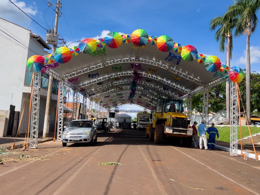 Preparativos estão sendo concluídos na Praça João Moreira de Souza | Foto: Paulo Braga