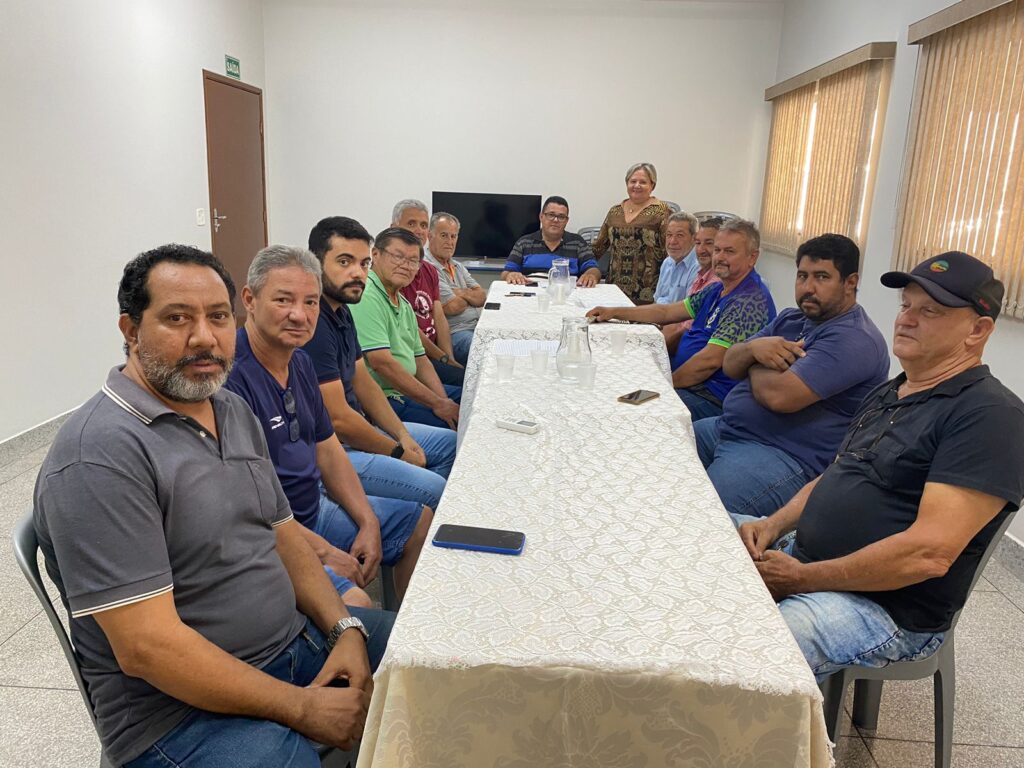 Motoristas terceirizados participaram de encontro na Secretaria de Educação e Cultura