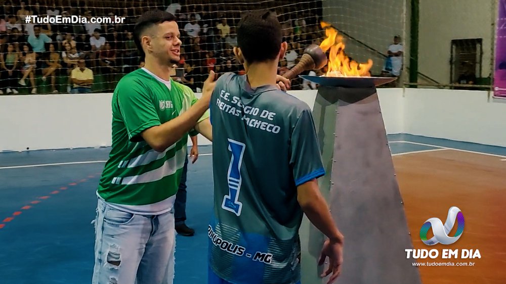 Momento que a pira olímpica é acesa no Ginásio Isaias Lucas Bonifácio | Foto: Daniel Braga